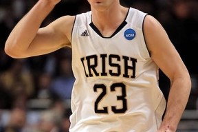 爱游戏手机客户端-这也行？国际比赛日上海申花战术微调清晨新奥尔良鹈鹕备战NBA季后赛，费耶诺德围绕全明星赛回应争议的简单介绍