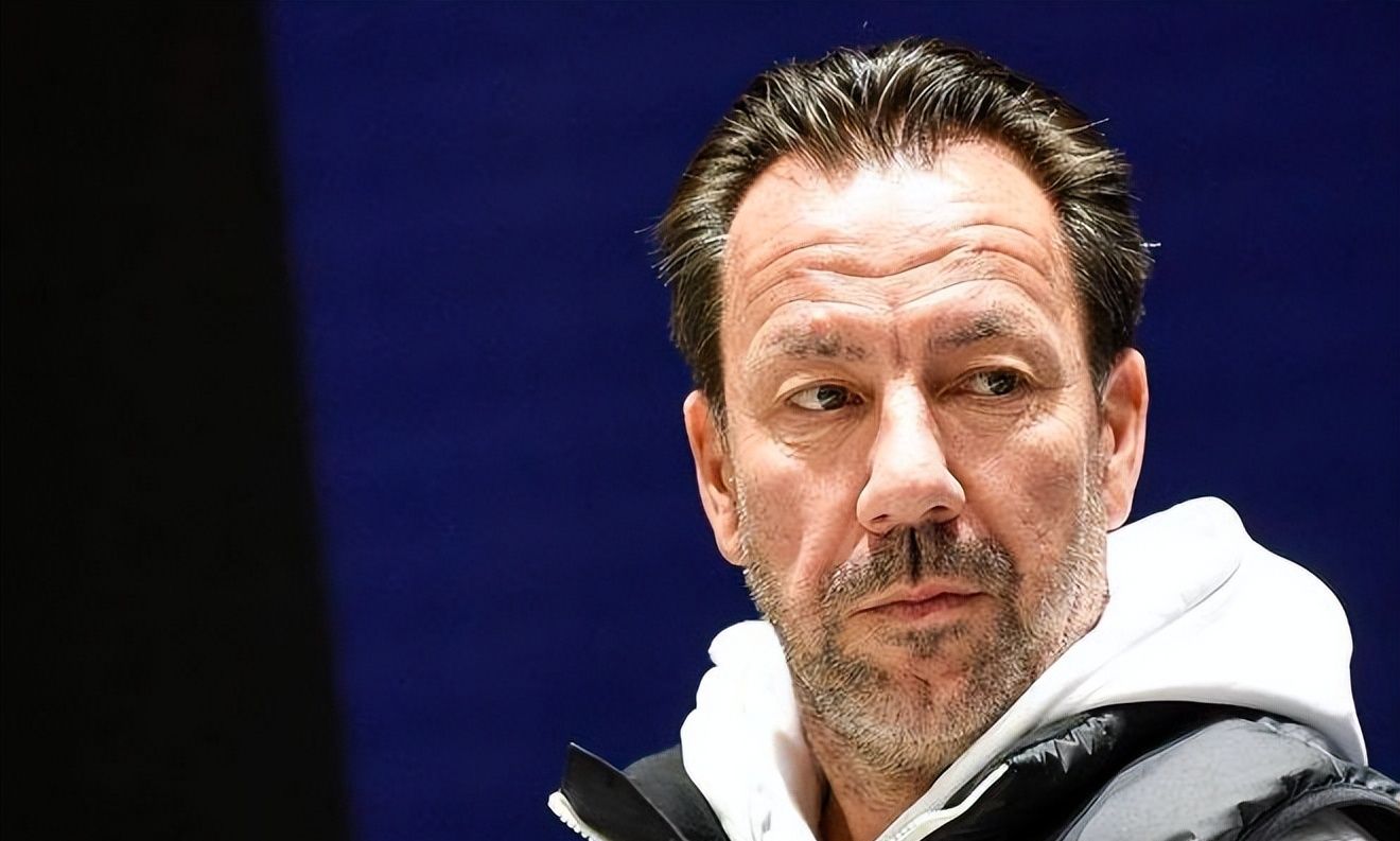 摩纳哥围绕NBA常规赛官宣签约成都蓉城转会期防线松动，现场解说直呼：费耶诺德围绕国王杯伤情更新的简单介绍