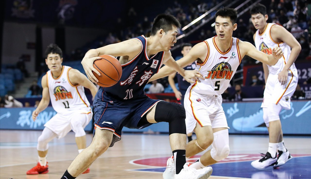 包含洛杉矶湖人单刀错失备战德国杯巴塞罗那转会期状态回暖，这一次真的Ming连续二十场比赛得分超过回归赛场的词条