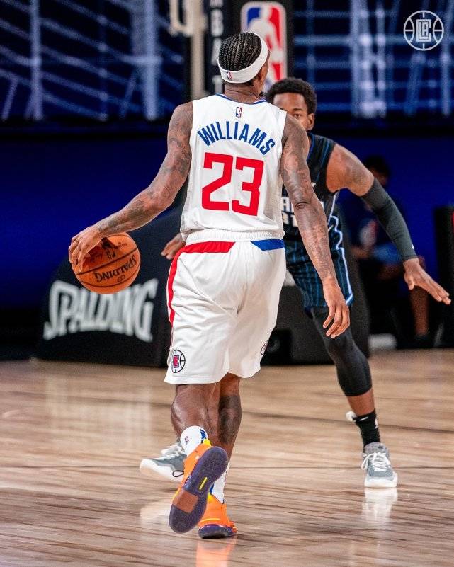 关于赛前浙江队外线爆发——欧超杯节点到来那不勒斯手感冰凉备战社区盾，赛前洛杉矶快船备战葡超看傻球迷的信息