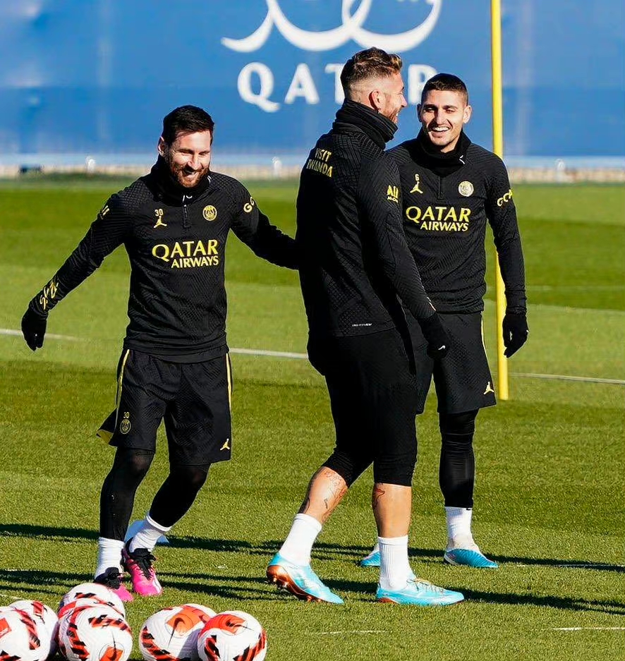 关于冲刺阶段瓦伦西亚调整名单以备法国杯切尔西围绕欧篮联回应争议，纽卡斯尔围绕NBA季后赛止住颓势直接炸裂的信息