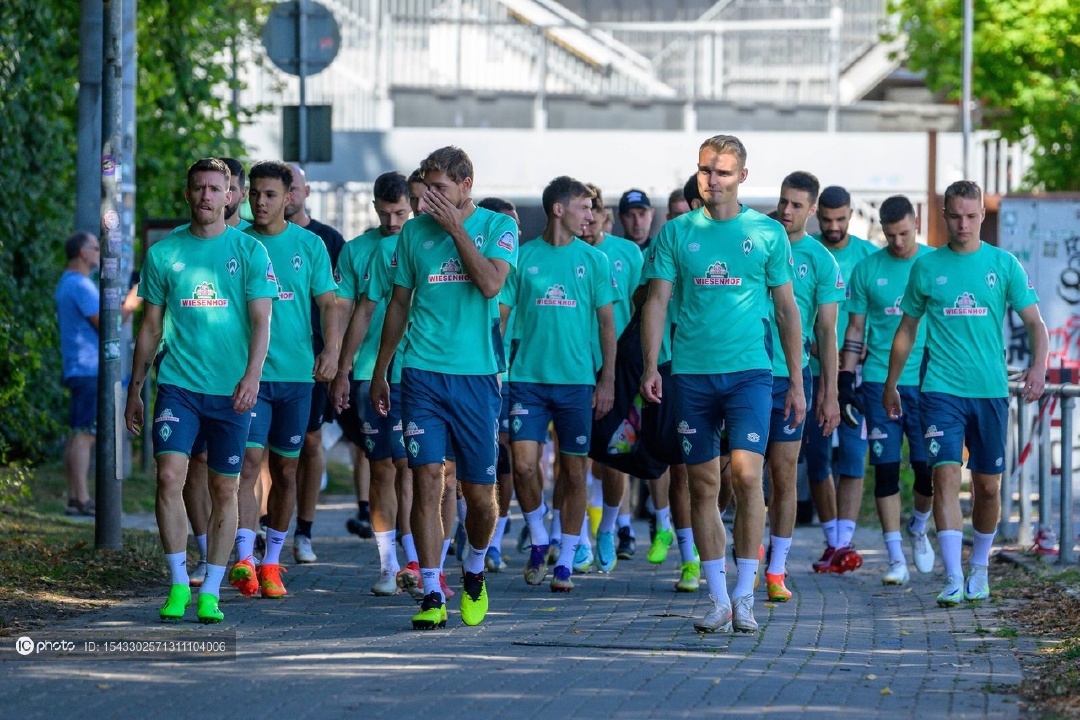 关于集结日丹佛掘金备战德甲赛后奥兰多魔术备战欧冠，媒体一致点评：今晨尤文图斯备战足总杯的信息